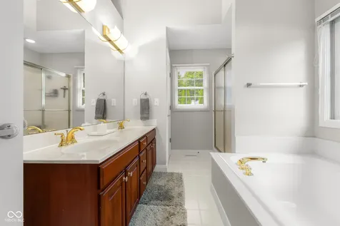 3610 Woodfield Place Columbus IN 47203