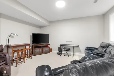 3610 Woodfield Place Columbus IN 47203