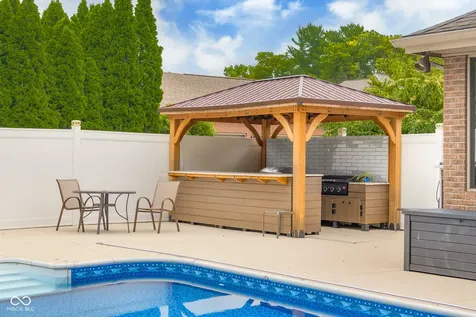 3610 Woodfield Place Columbus IN 47203