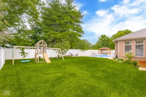 3610 Woodfield Place Columbus IN 47203