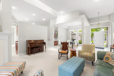 3610 Woodfield Place Columbus IN 47203