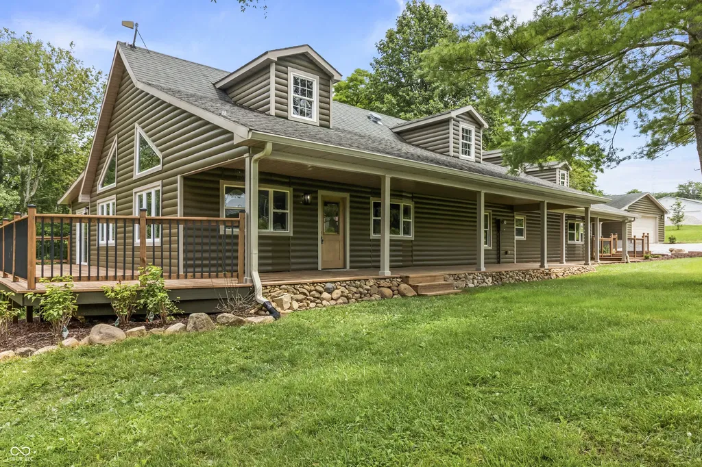 4122 N 500 E Shelbyville IN 46176