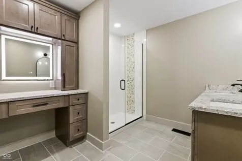 4122 N 500 E Shelbyville IN 46176