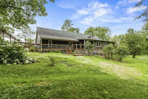 4122 N 500 E Shelbyville IN 46176