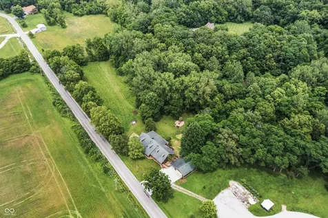 4122 N 500 E Shelbyville IN 46176