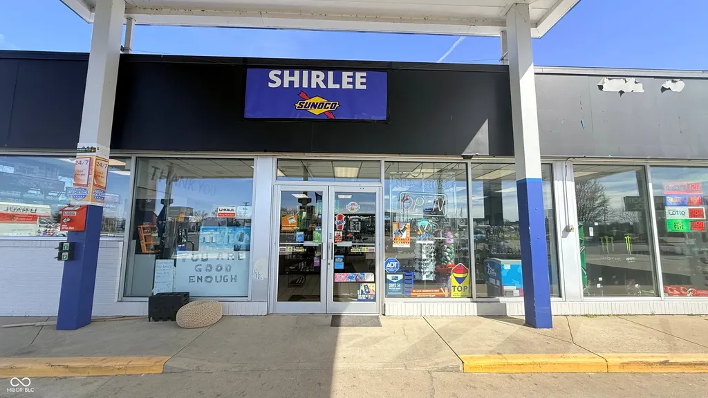 606 Shirlee Street N Vincennes IN 47591