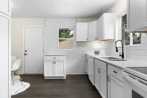 4761 Wellington Avenue Lawrence IN 46226