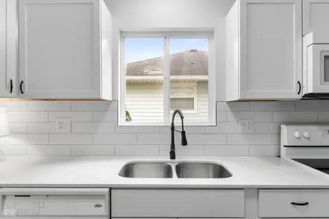 4761 Wellington Avenue Lawrence IN 46226
