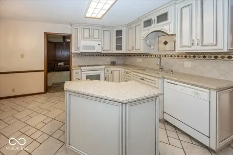 1214 Ironwood Drive W Carmel IN 46033