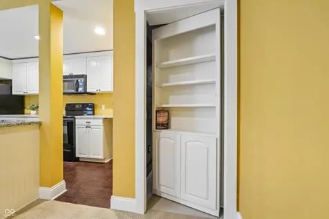 10421 Beaver Ridge Drive Fishers IN 46037