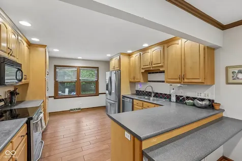 3020 Barnard Street Indianapolis IN 46268