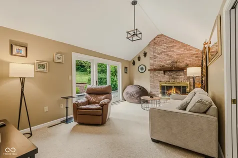 9956 W Raintree Drive N Columbus IN 47201