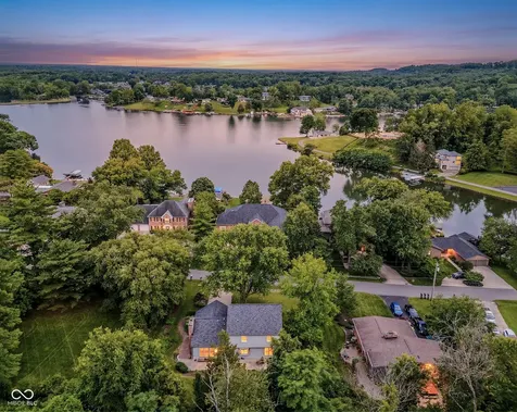 9956 W Raintree Drive N Columbus IN 47201