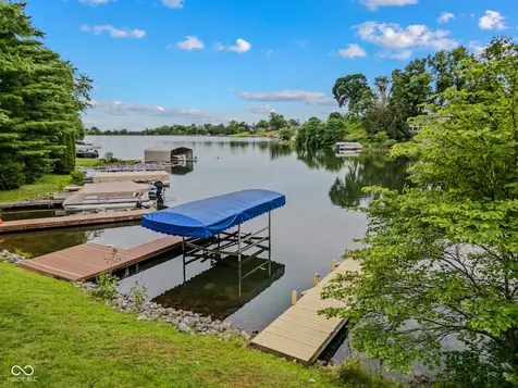 9956 W Raintree Drive N Columbus IN 47201