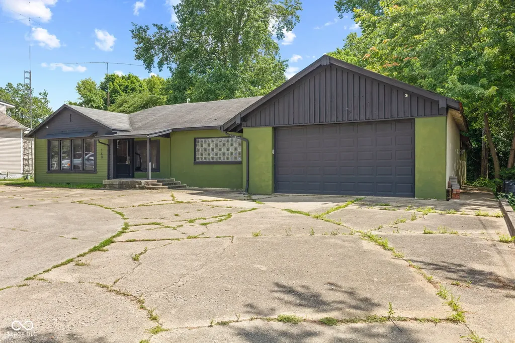 149 W Boggstown Road Shelbyville IN 46176