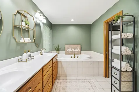 6012 Timberbend Drive Avon IN 46123