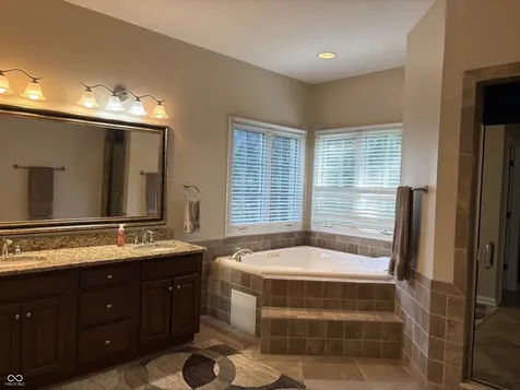 8821 Bay Breeze Lane Indianapolis IN 46236
