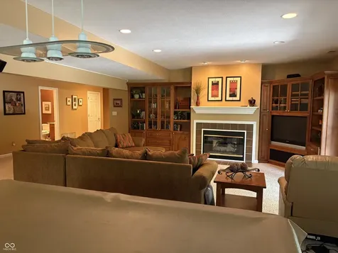 8821 Bay Breeze Lane Indianapolis IN 46236