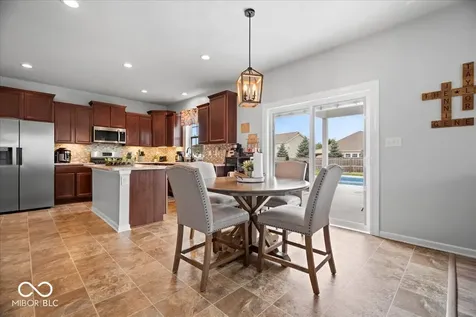 8198 Kilborn Way Avon IN 46123