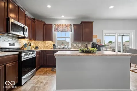 8198 Kilborn Way Avon IN 46123