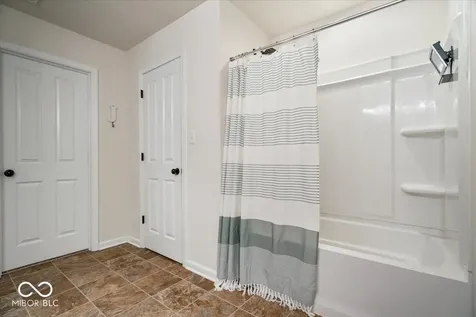 8198 Kilborn Way Avon IN 46123
