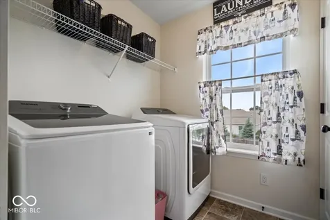 8198 Kilborn Way Avon IN 46123