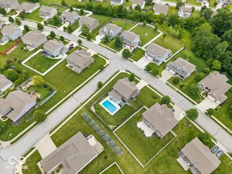 8198 Kilborn Way Avon IN 46123