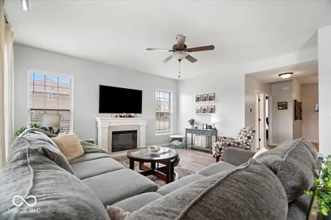 8198 Kilborn Way Avon IN 46123