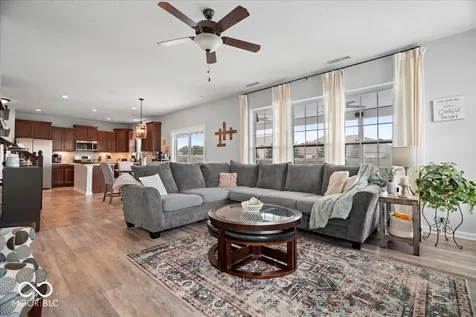 8198 Kilborn Way Avon IN 46123