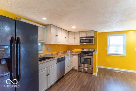 349 Ellis Street Plainfield IN 46168