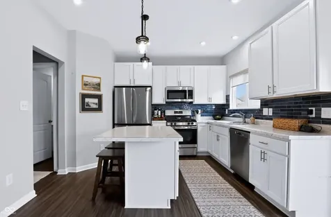 5521 Woods Pointe Drive Mccordsville IN 46055
