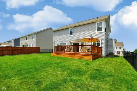 5521 Woods Pointe Drive Mccordsville IN 46055