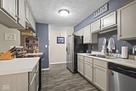386 Boonesboro Road Greenwood IN 46142