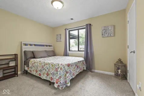 386 Boonesboro Road Greenwood IN 46142