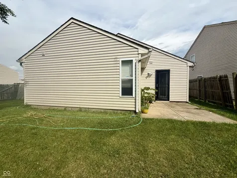 426 Red Tail Lane Indianapolis IN 46241