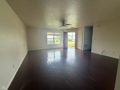 426 Red Tail Lane Indianapolis IN 46241