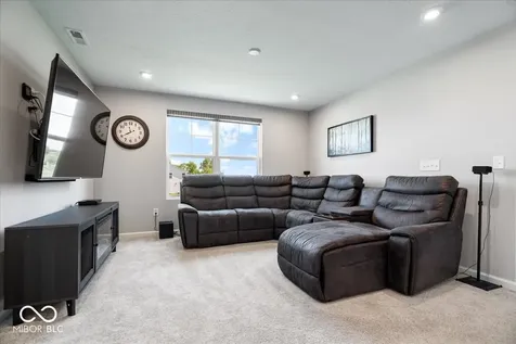 6915 Seabiscuit Road Whitestown IN 46075