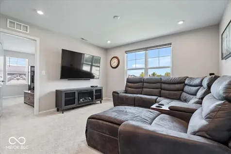 6915 Seabiscuit Road Whitestown IN 46075
