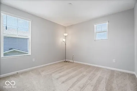 6915 Seabiscuit Road Whitestown IN 46075