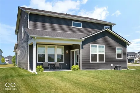 6915 Seabiscuit Road Whitestown IN 46075