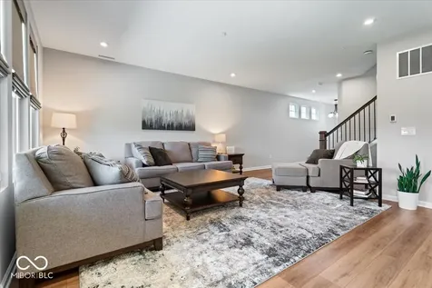 6915 Seabiscuit Road Whitestown IN 46075