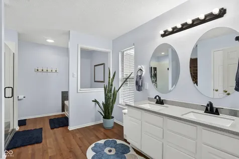 9979 Pine Grove Court Indianapolis IN 46234
