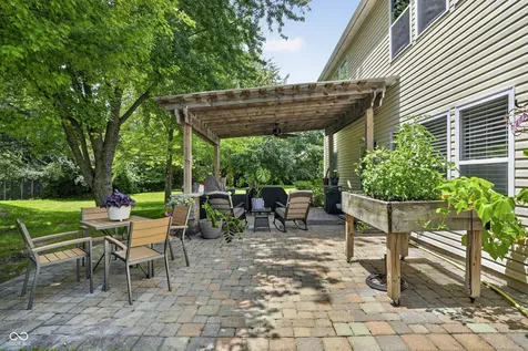 9979 Pine Grove Court Indianapolis IN 46234