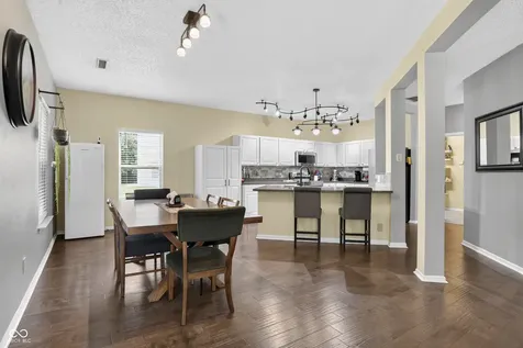9979 Pine Grove Court Indianapolis IN 46234