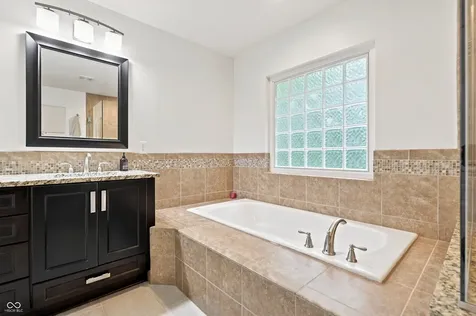 6084 Clearview Drive Carmel IN 46033