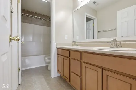 9080 N Falling Waters Drive Mccordsville IN 46055
