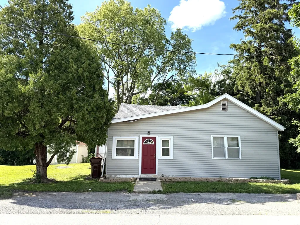 114 E Green Street Waveland IN 47989