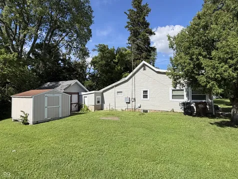 114 E Green Street Waveland IN 47989