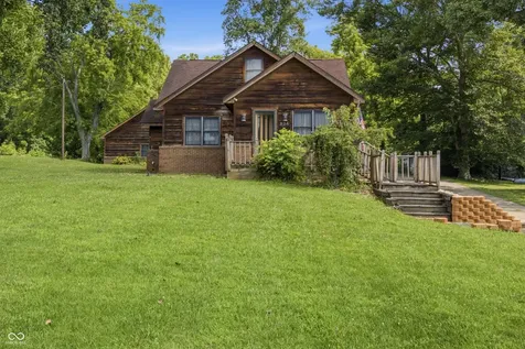924 W 3rd Street Connersville IN 47331