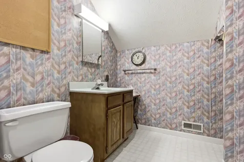 924 W 3rd Street Connersville IN 47331